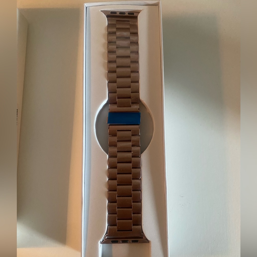NEW* APPLE WATCH BAND. Rose Gold. 42mm - Picture 3 of 6